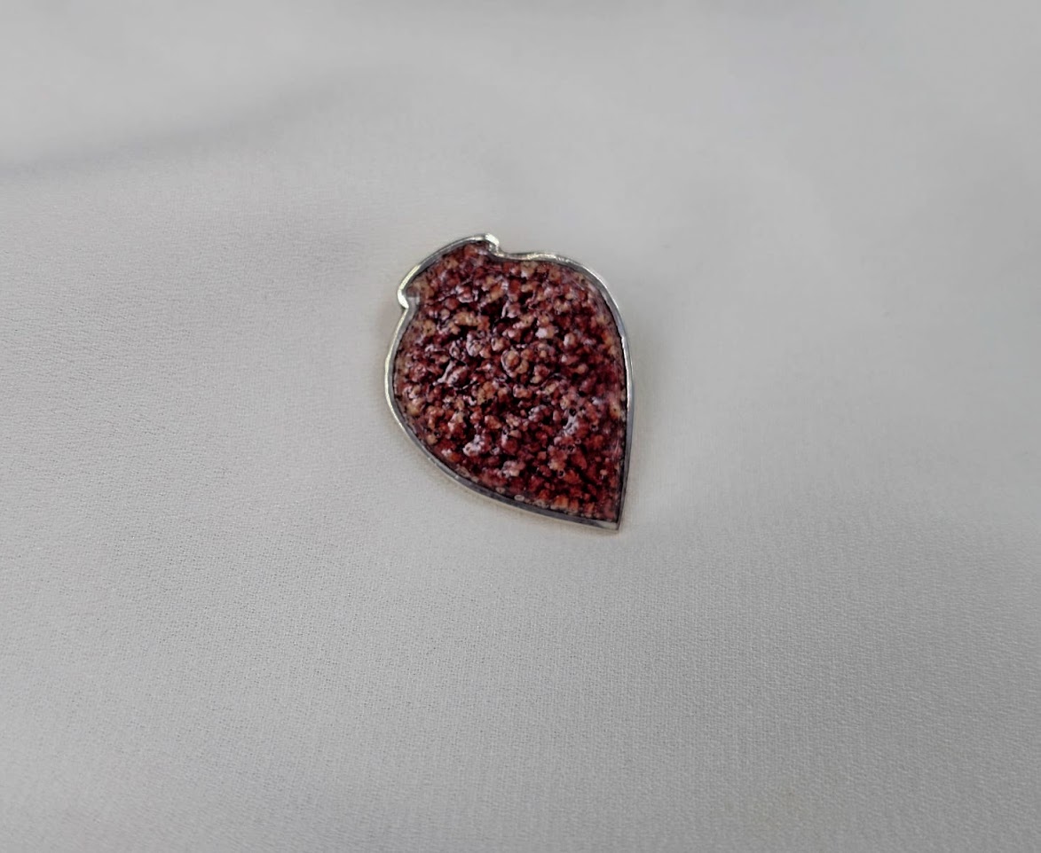 Brooch "Qvevri"