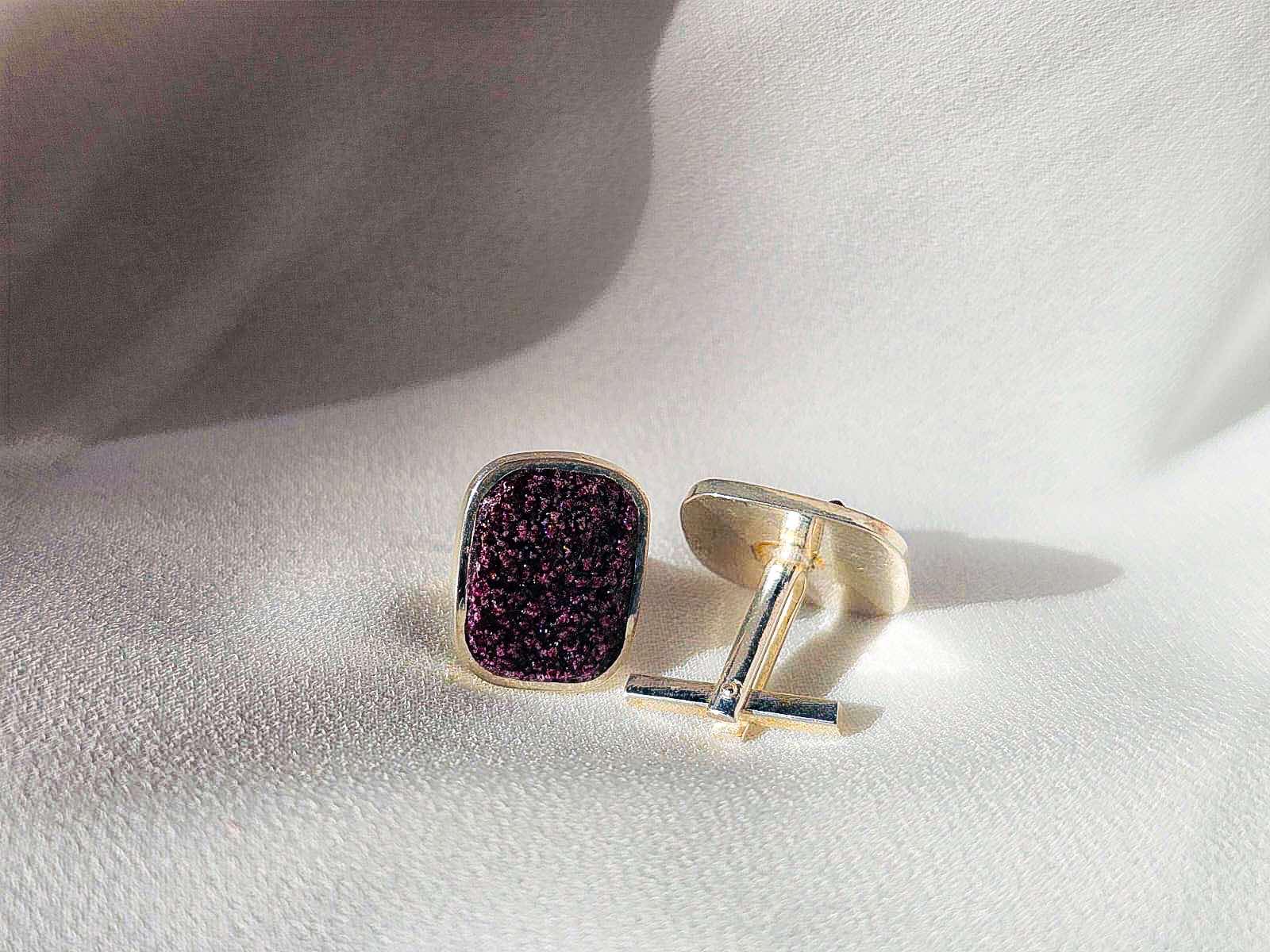 The author's cufflinks "Guruli"