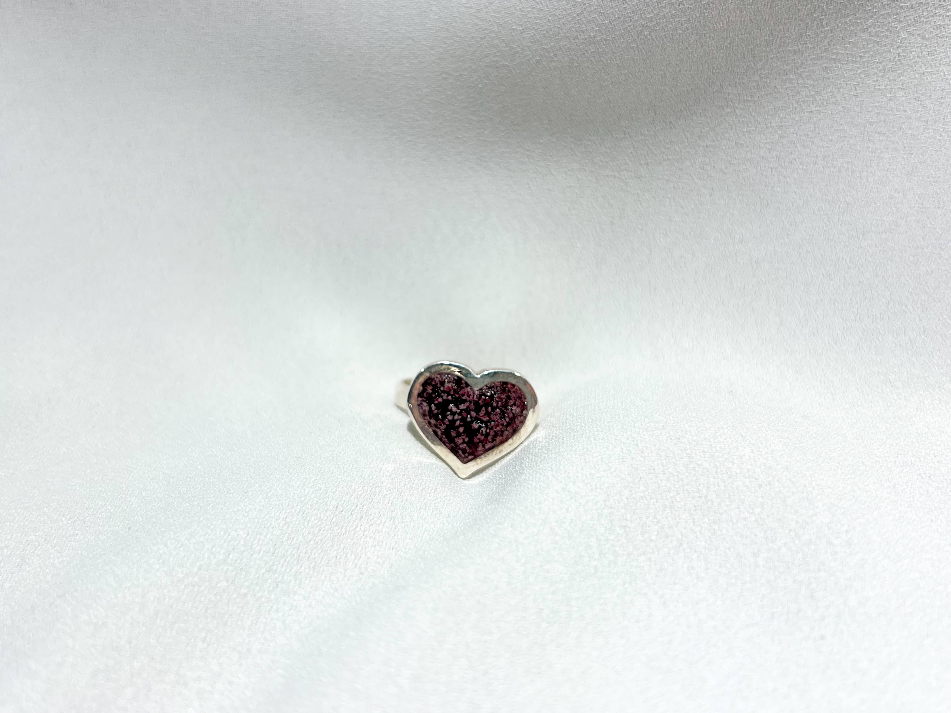 ring "heart"
