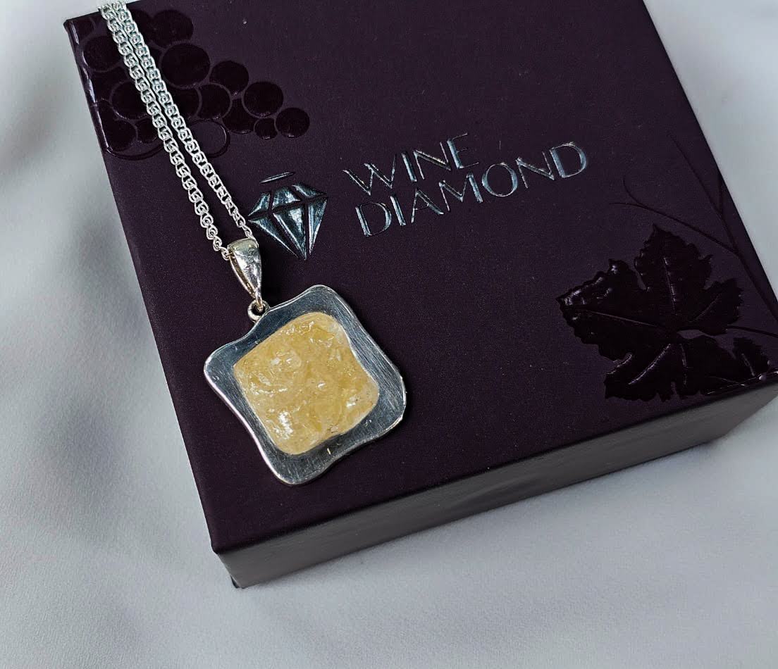 Necklace "Round corner"